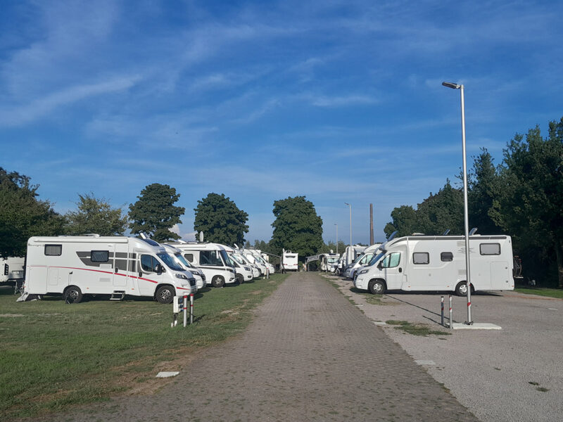 Wohnmobilstellplatz Yachthafen Emmerich